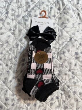 Tahari Black Plaid No-Show Socks with Pink Accents and Red Hearts